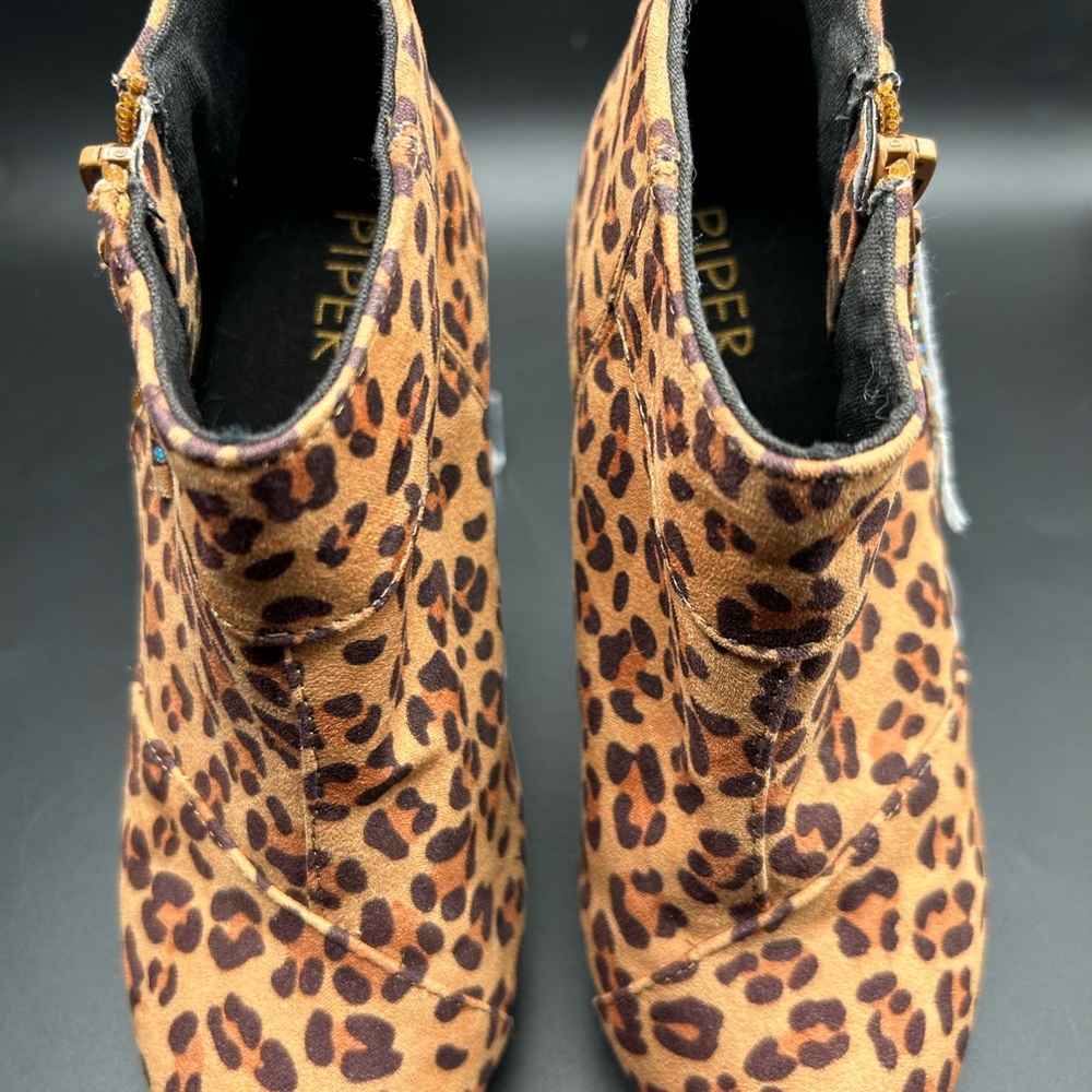 Piper Girls Leopard Print Ankle Booties Size 1 NWT